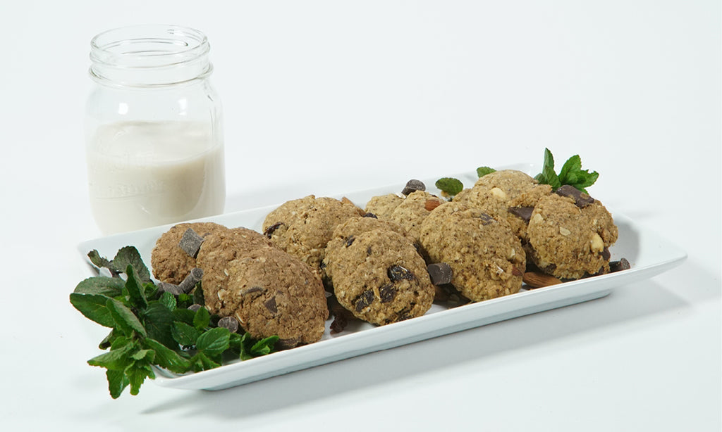 Cookies and "Milk" - Alternative Milk Choices for Vegans